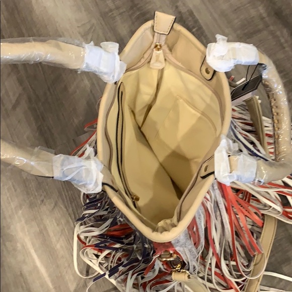 NWT! American Flag Fringe Purse! - Picture 10 of 10
